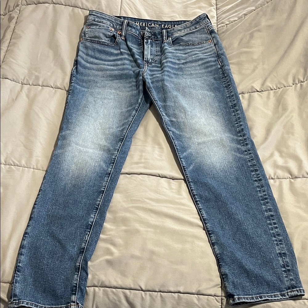 American Eagle men’s jeans